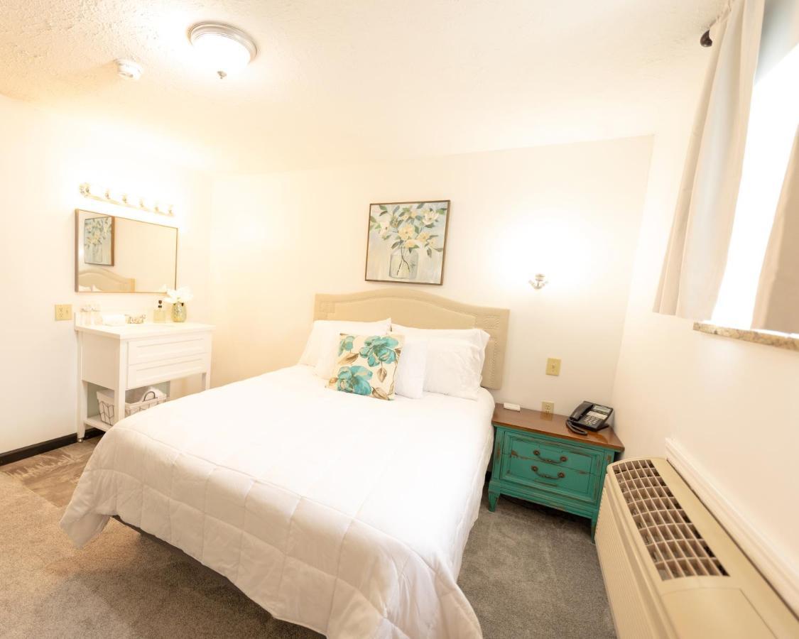 Ec Reed'S Mercantile And Hotel Marble Hill エクステリア 写真